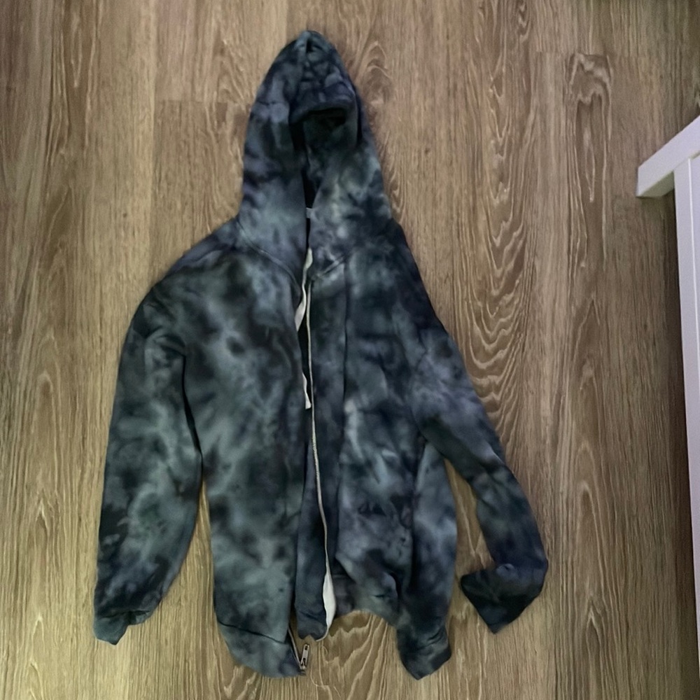 Tie dye zip up sweatshirt size:medium